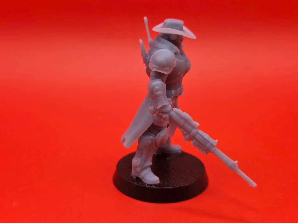 N1C, Hero of the Wastes - Waforged - 32mm - Resin - Unpainted