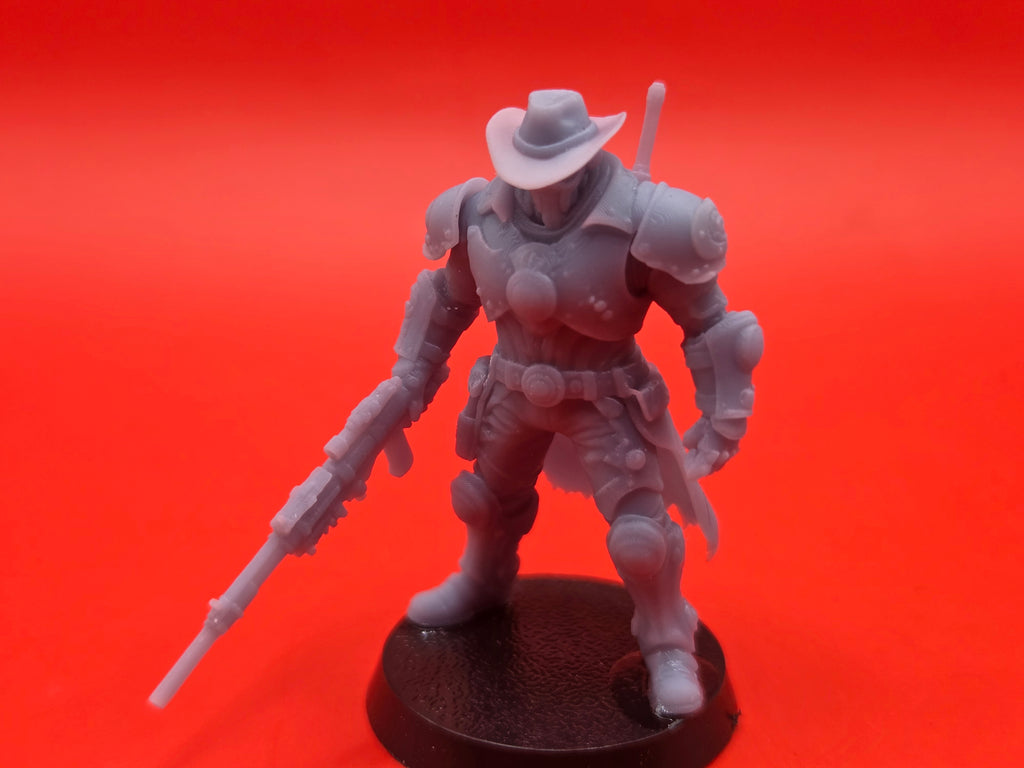 N1C, Hero of the Wastes - Waforged - 32mm - Resin - Unpainted