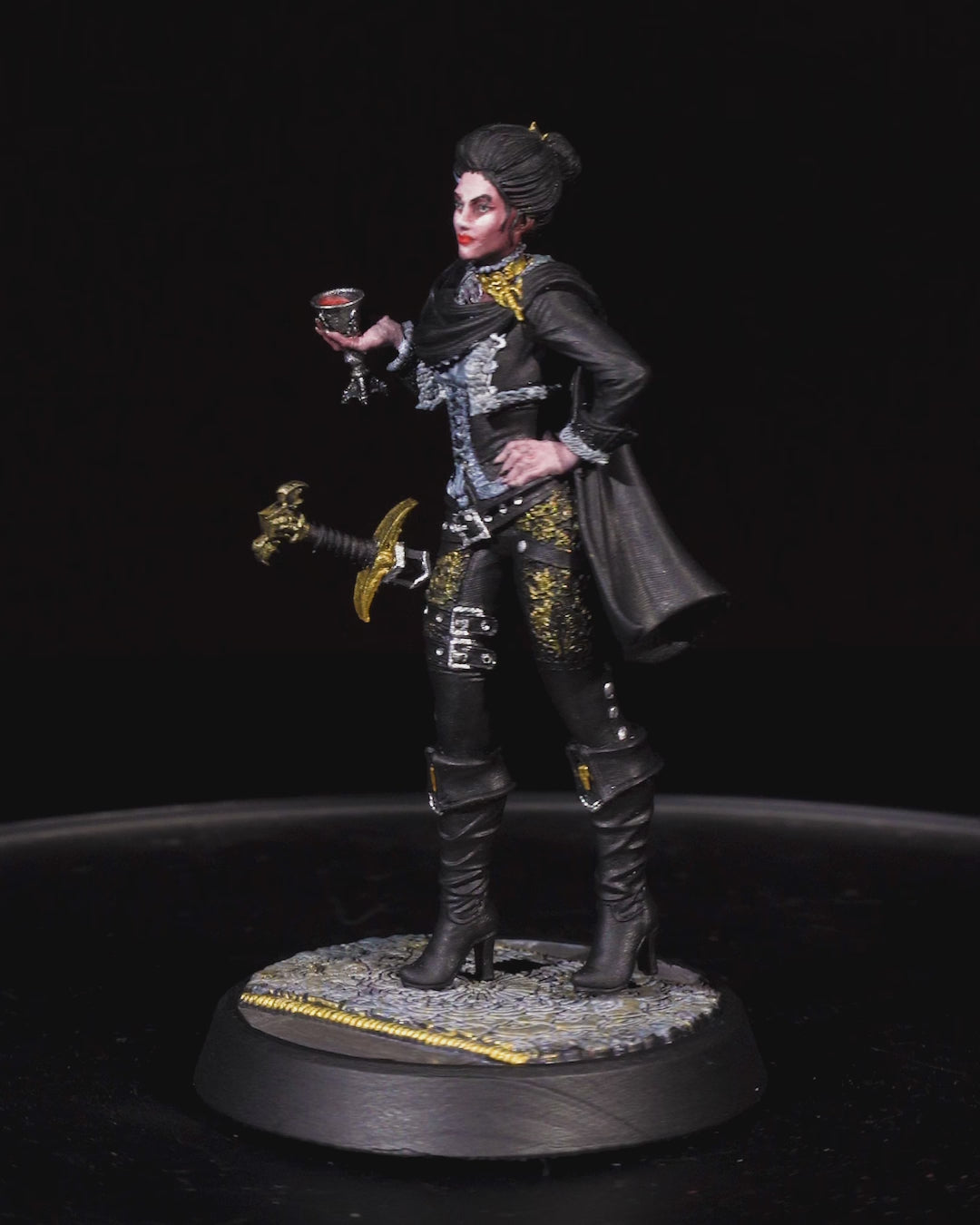 Tess - Vampire - 32mm - Unpainted